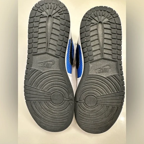 Air Jordan 1 Low SE sneakers blue, white, and black colorway size 3.5Y Logo - Picture 5 of 6